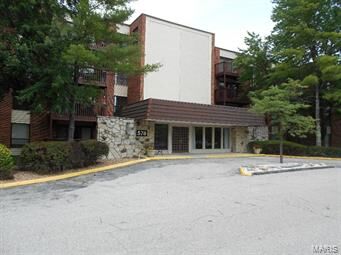 Property Photo: 578 Sarah Lane 301 MO 63141