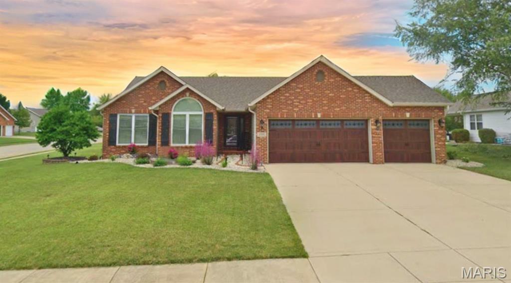 Property Photo: 2016 Richview Drive IL 62281