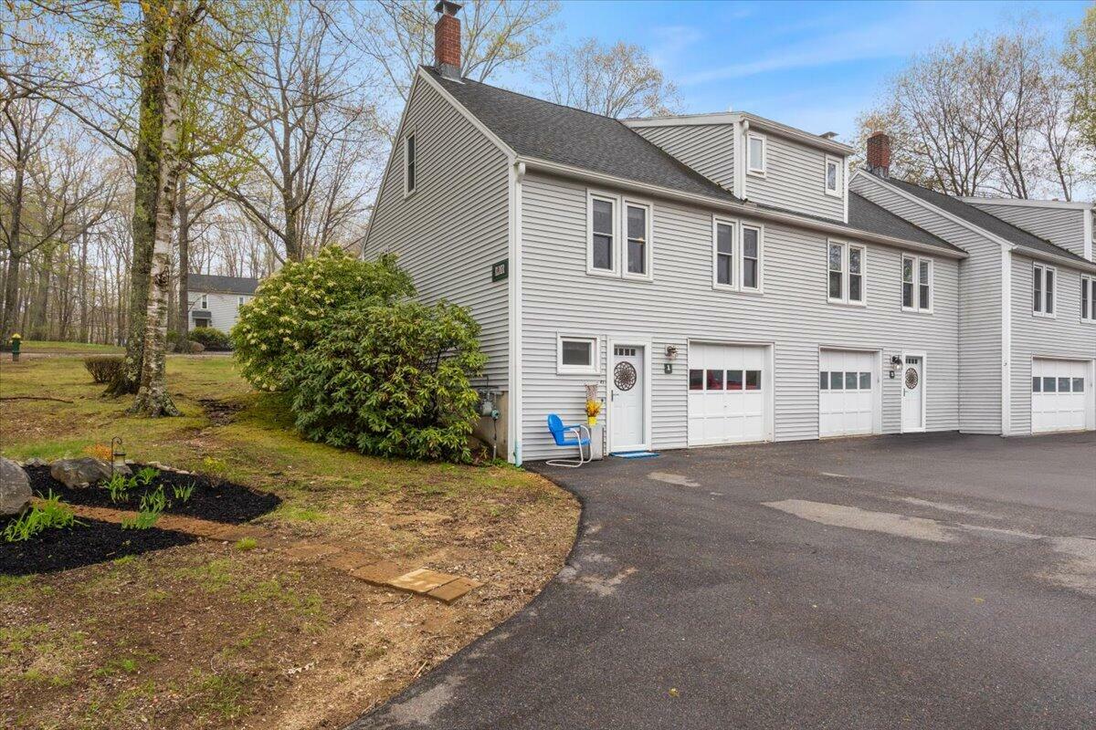 Property Photo: 801 US Route 1 E1 ME 03909