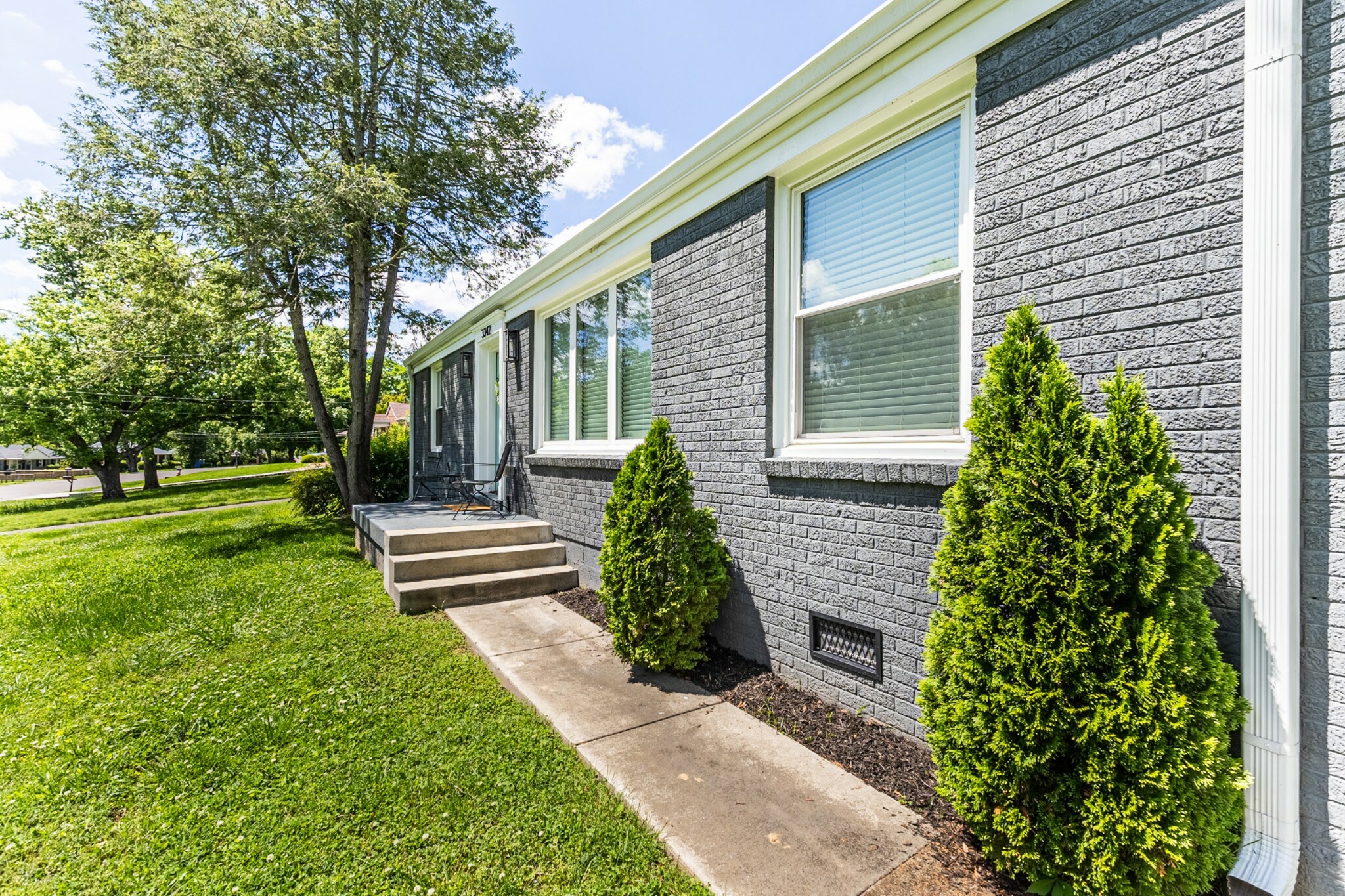 Property Photo: 3342 Mimosa Dr TN 37211