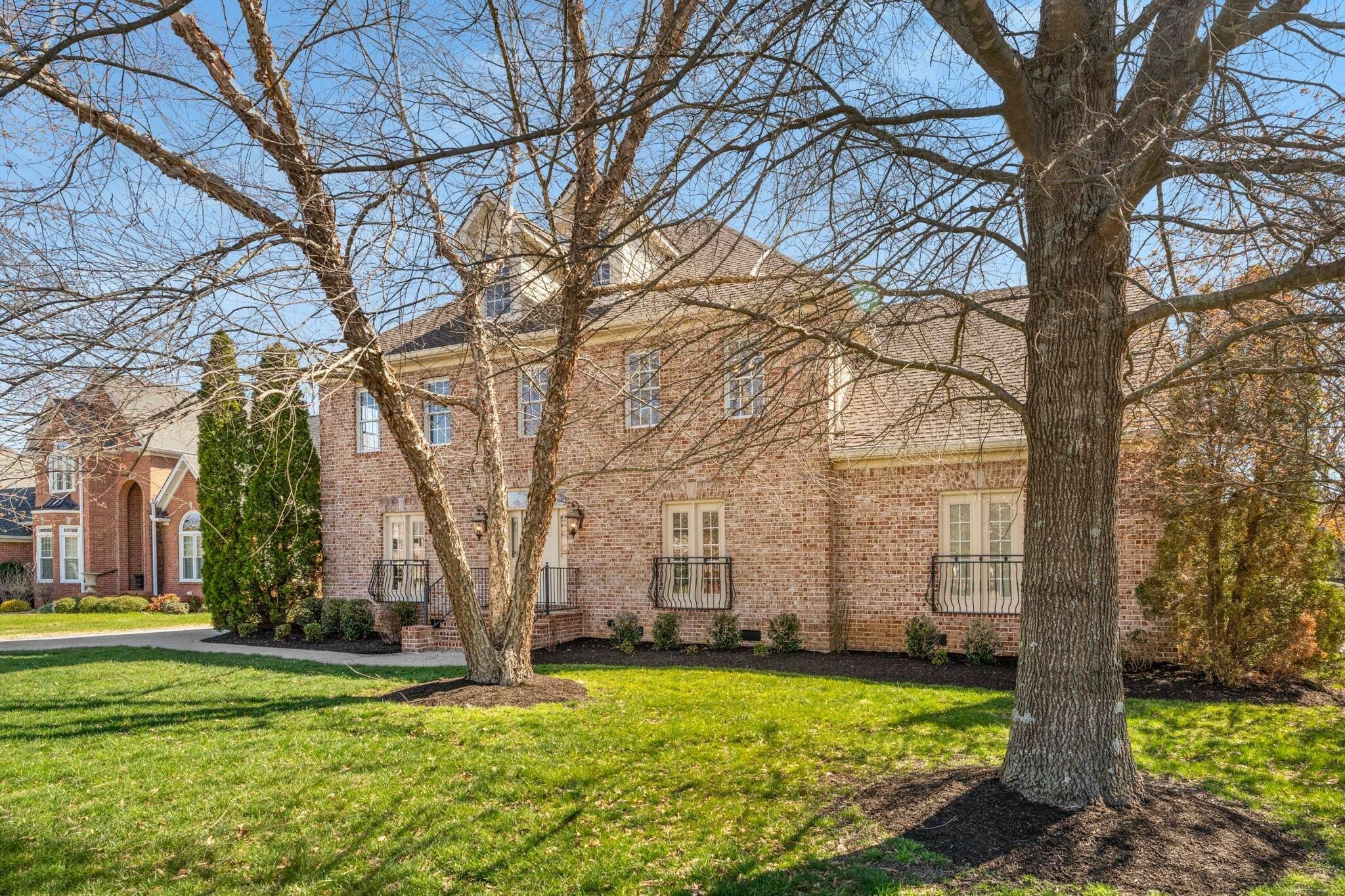 Property Photo: 1413 Bradberry Dr TN 37130