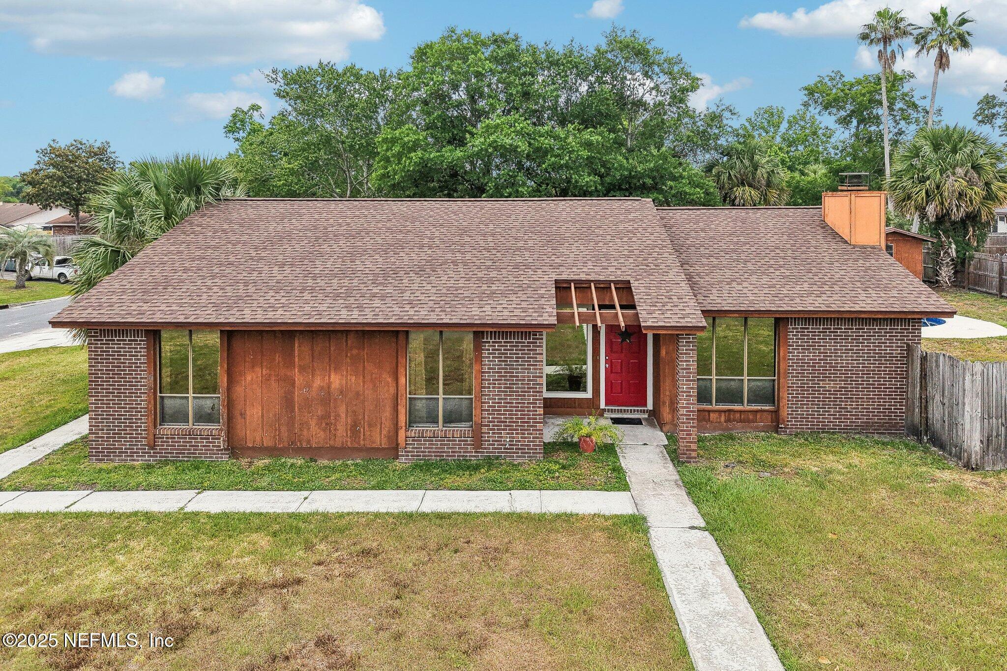 Property Photo: 2166 Constitution Drive FL 32073