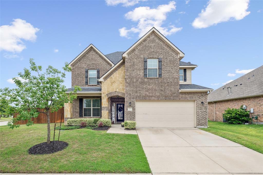 Property Photo: 2612 Castle Creek Drive TX 75068