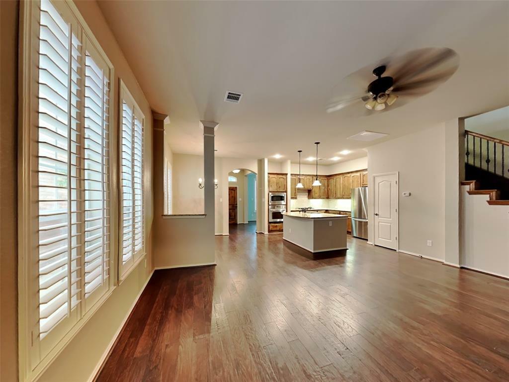 Property Photo: 226 Knapford TX 76040