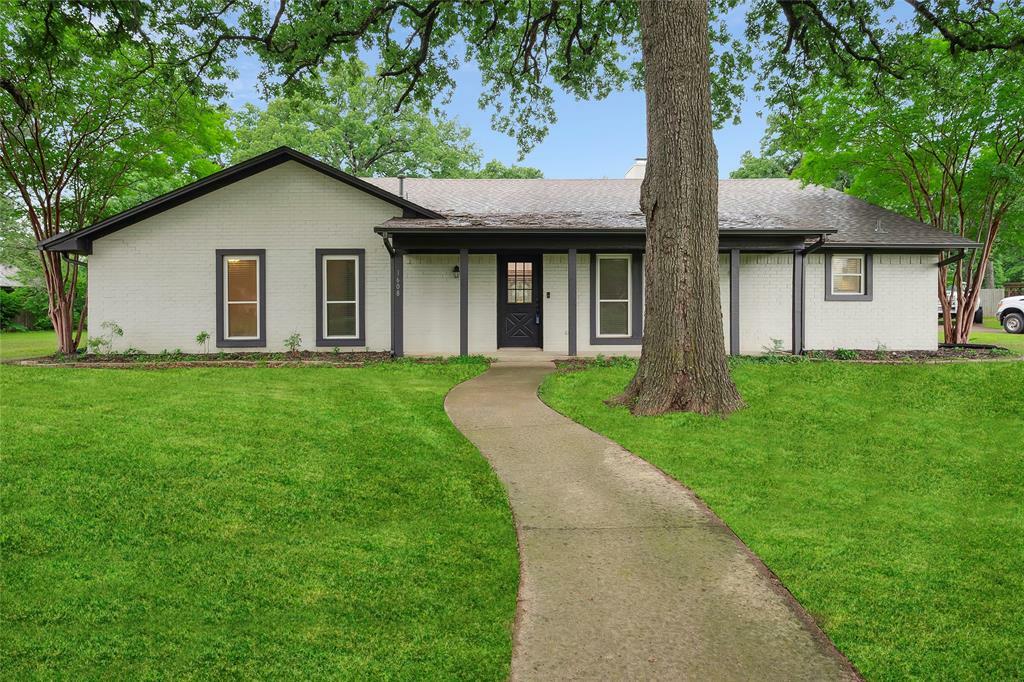 Property Photo: 3608 Lynchburg Drive TX 76208