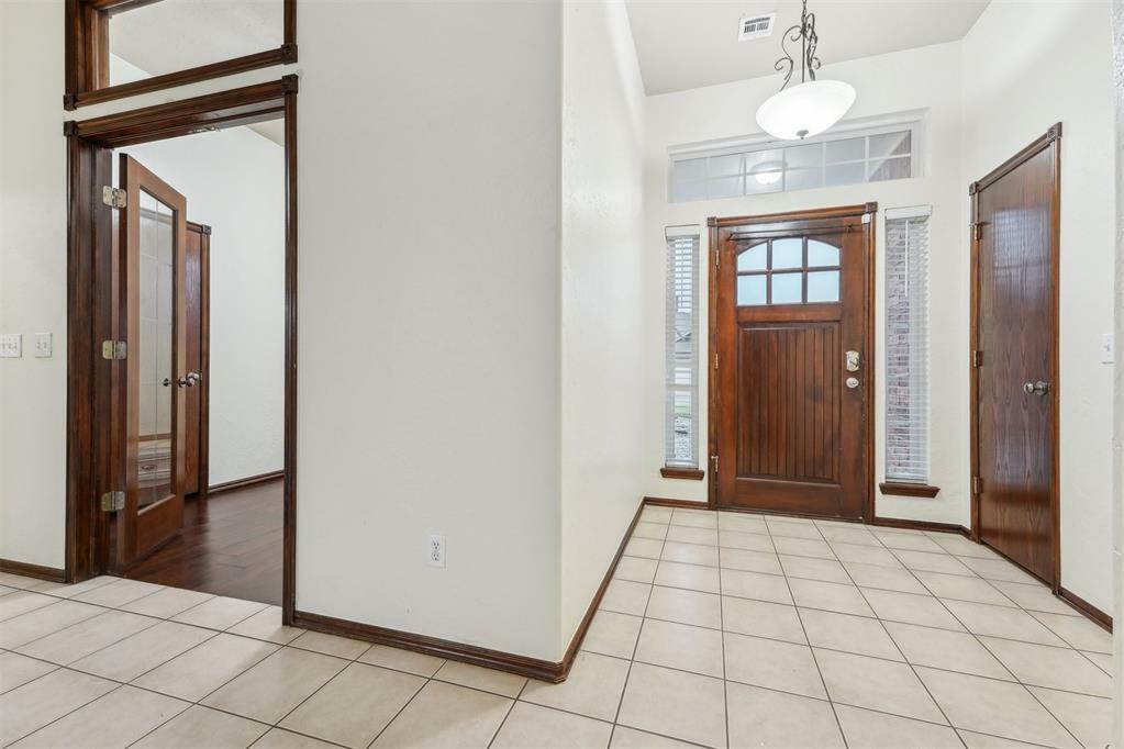 Property Photo: 4812 Millstone Drive OK 73179