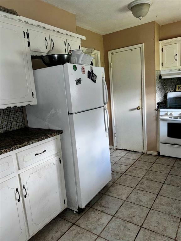 Property Photo: 1504 City Avenue OK 73160