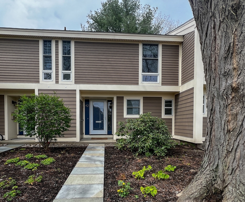 Property Photo: 11 Oak St 42 MA 02482
