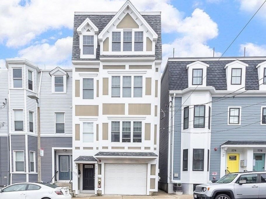 Property Photo:  172 W 7th St 3  MA 02127 