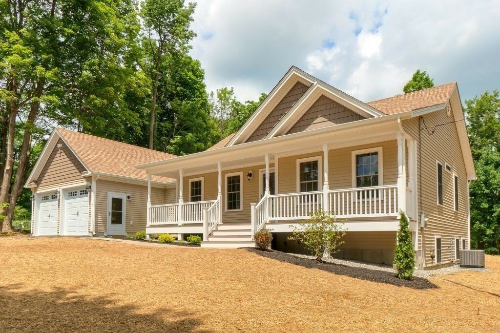 Property Photo: 254 - F Davis Rd Opt F MA 01473