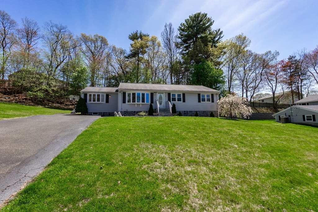 Property Photo:  9 Oran Circle  MA 01960 