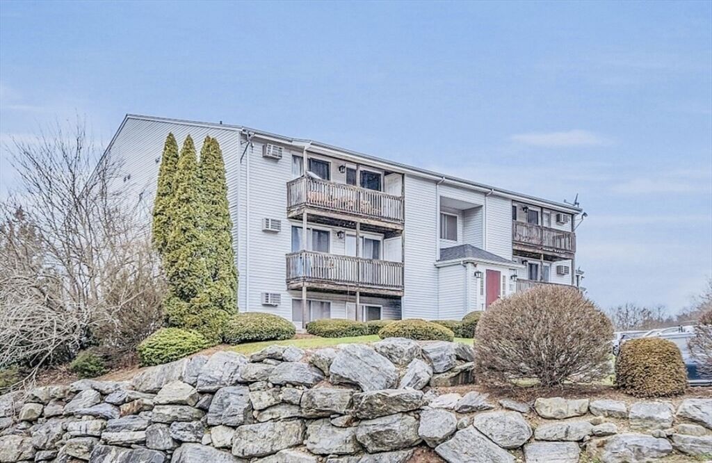 Property Photo:  11 Gibbs St A6  MA 01607 