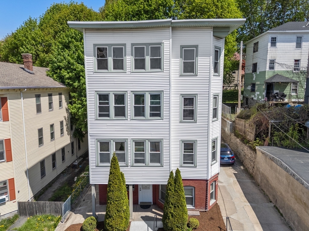 Property Photo: 31 Chrome St MA 01604