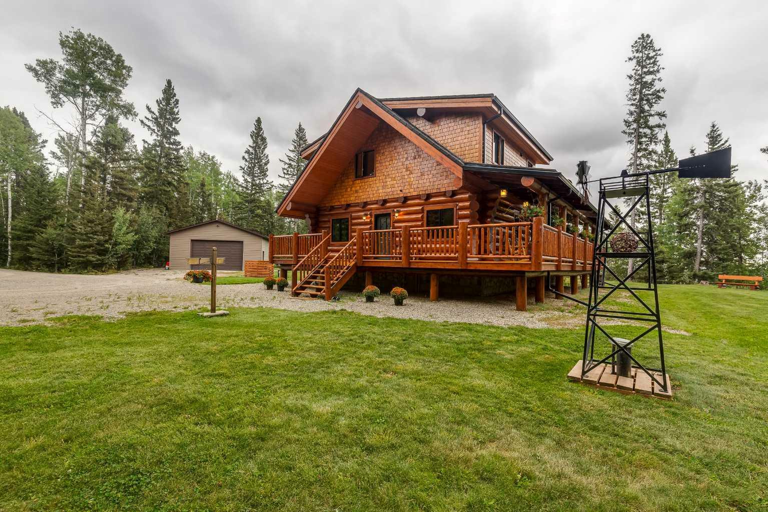 Property Photo: 5079 Township Road 342A AB T0M 0K0