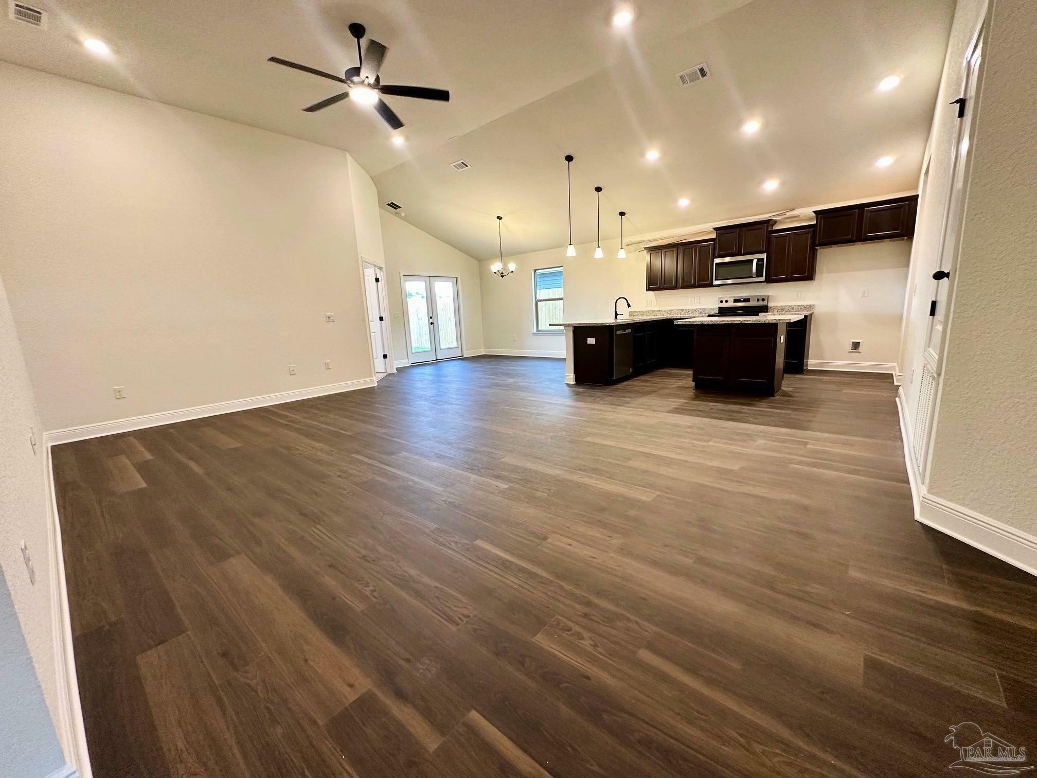 Property Photo: 2439 Privet Berry Dr FL 32563