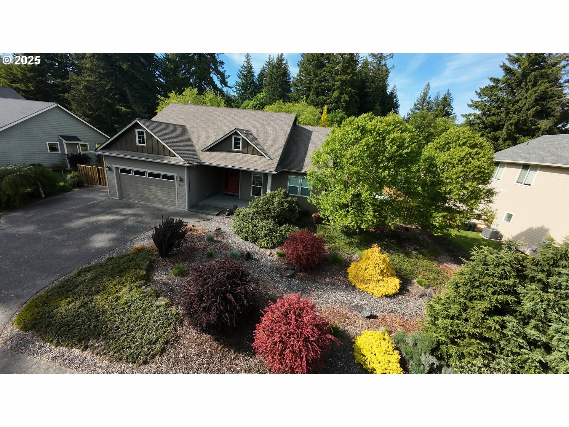 Property Photo: 899 NW Angel Heights Rd WA 98648
