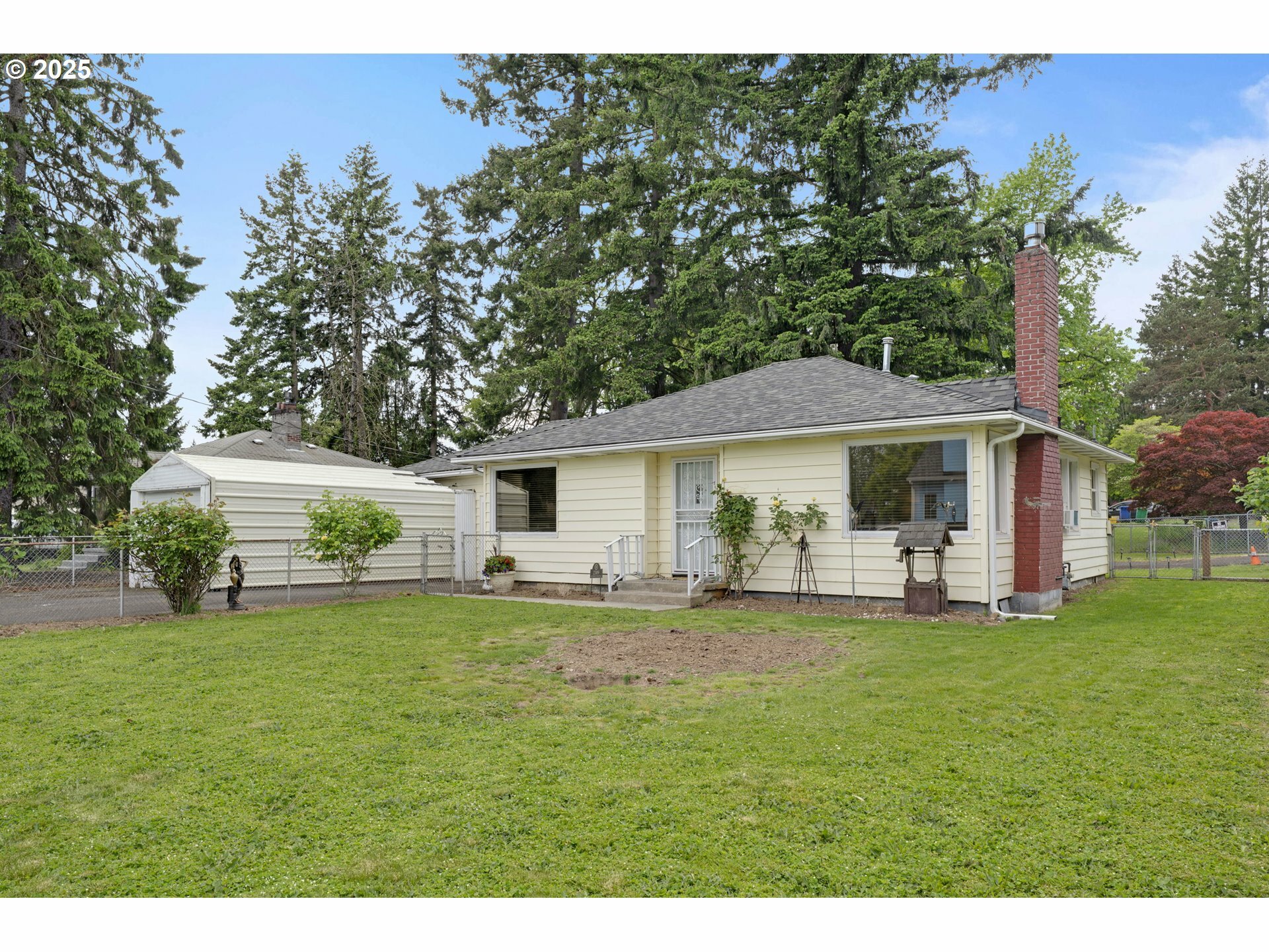 Property Photo: 2309 SE 135th Ave OR 97233