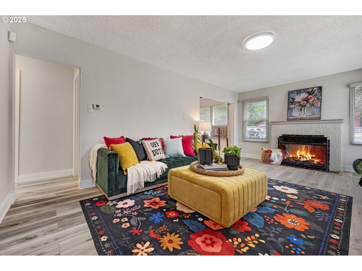 Property Photo:  2309 SE 135th Ave  OR 97233 