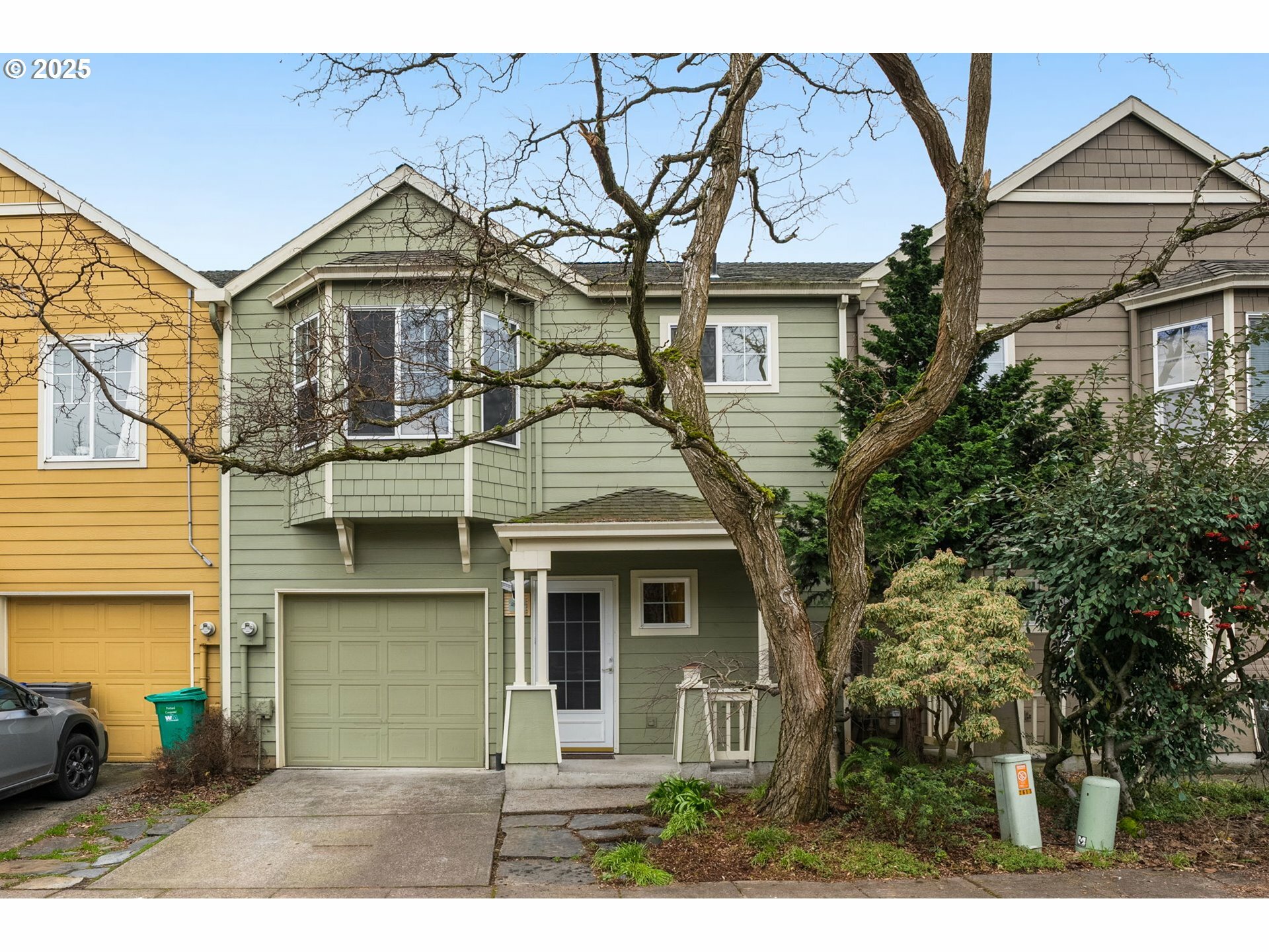 Property Photo: 2607 NE 6th Pl OR 97212