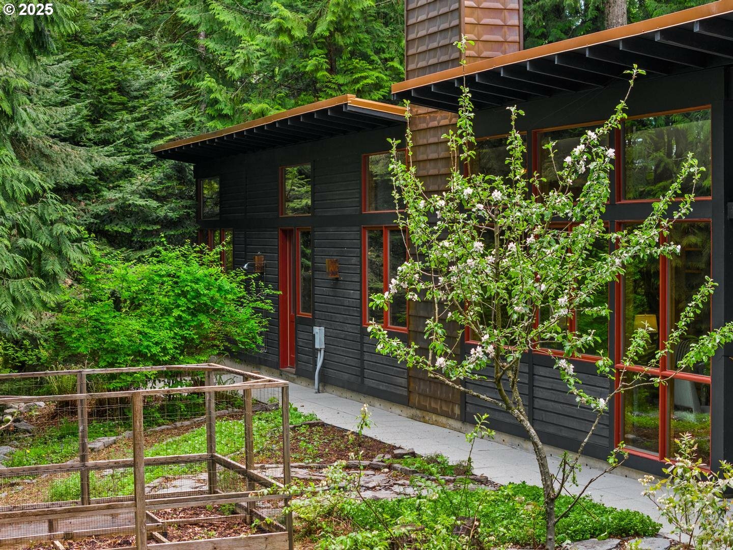 Property Photo: 10933 NW Skyline Blvd OR 97231