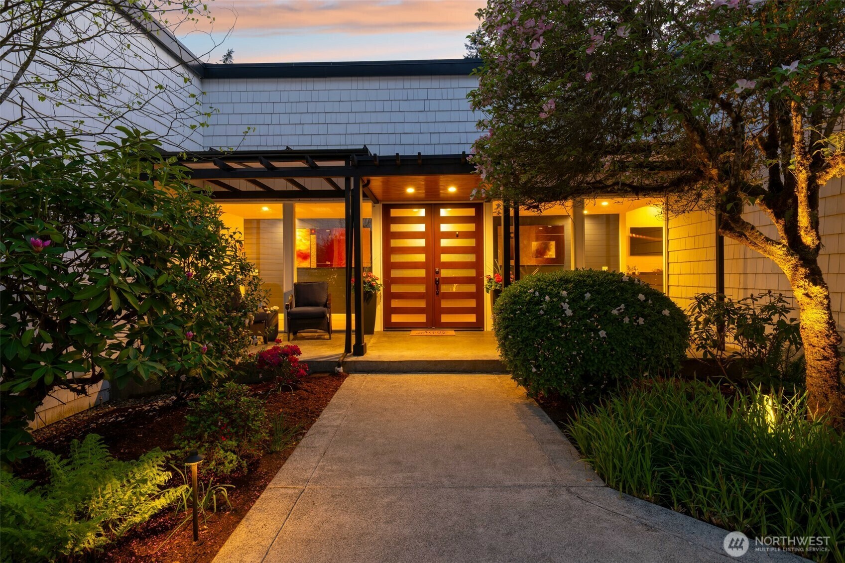 Property Photo: 1070 185th Avenue NE WA 98008