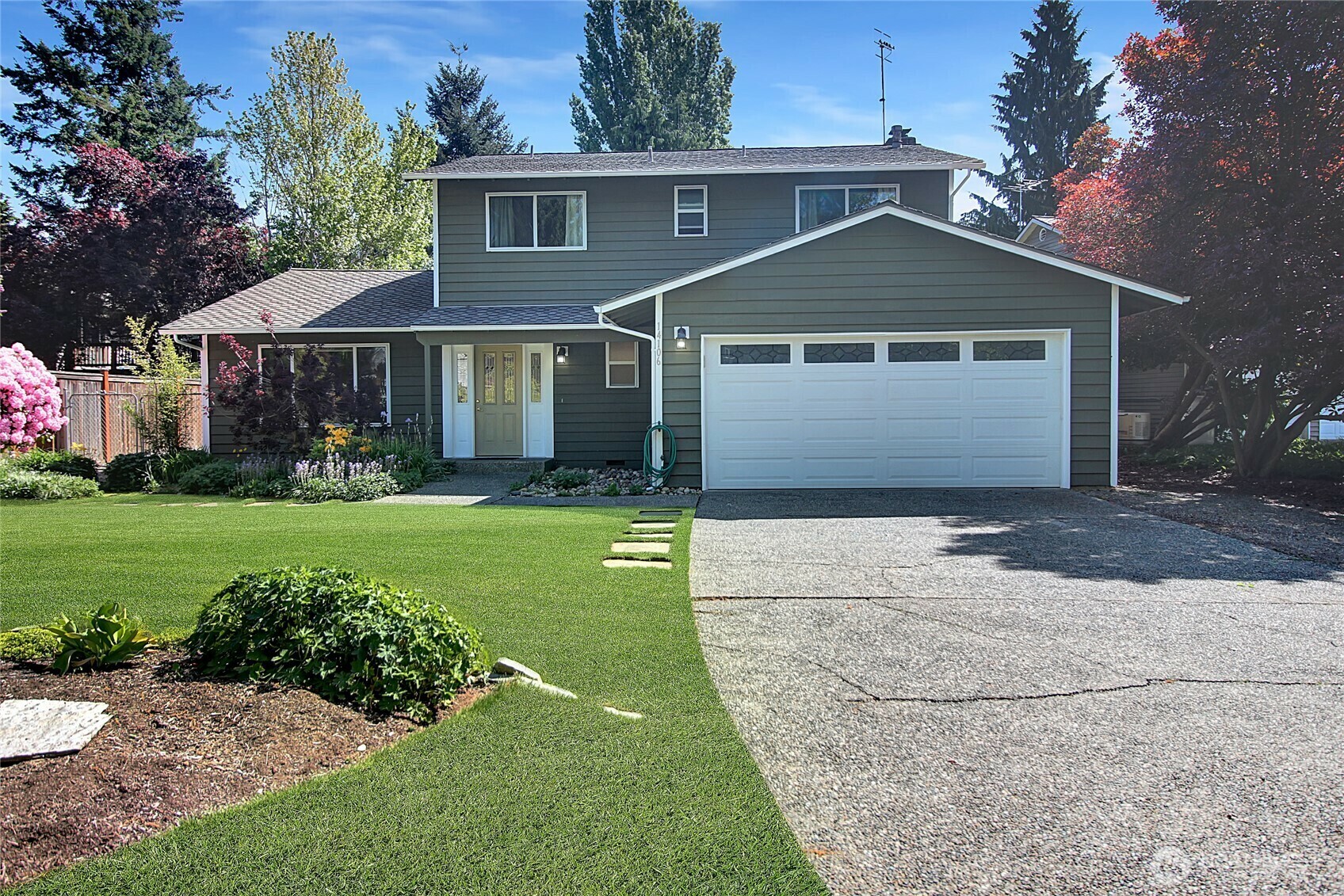 Property Photo: 14106 101st Place NE WA 98034