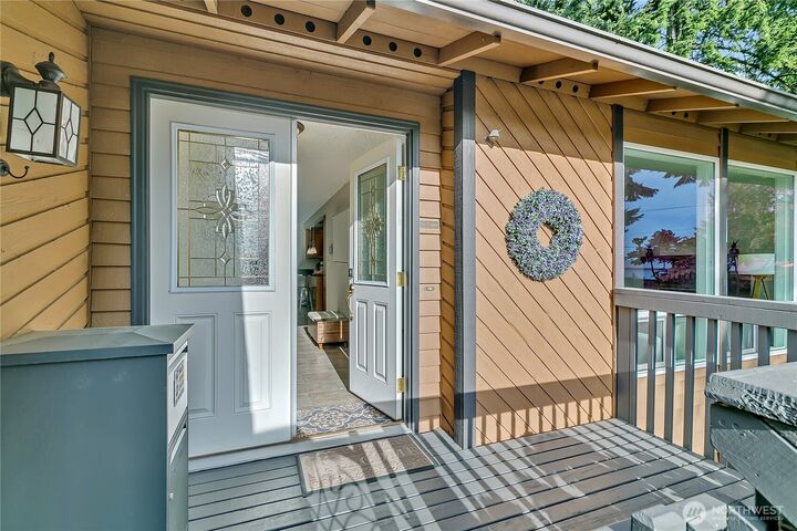 Property Photo: 922 Reiten Road WA 98030