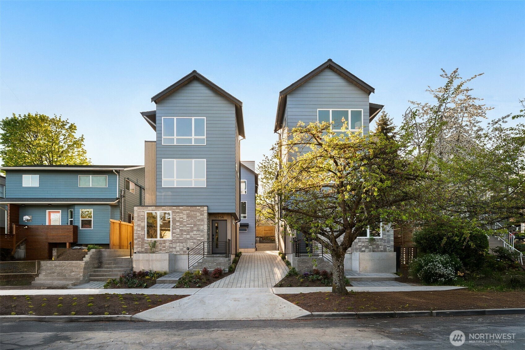 1625 B  21st Avenue  Seattle WA 98122 photo
