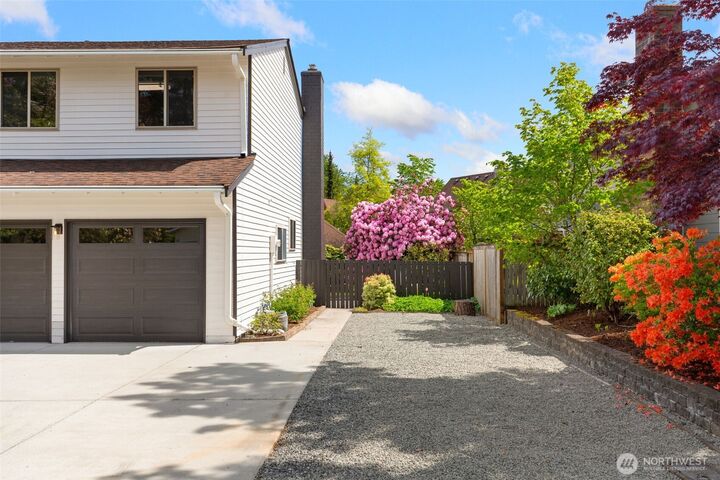 Property Photo:  6558  127th Avenue SE  WA 98006 