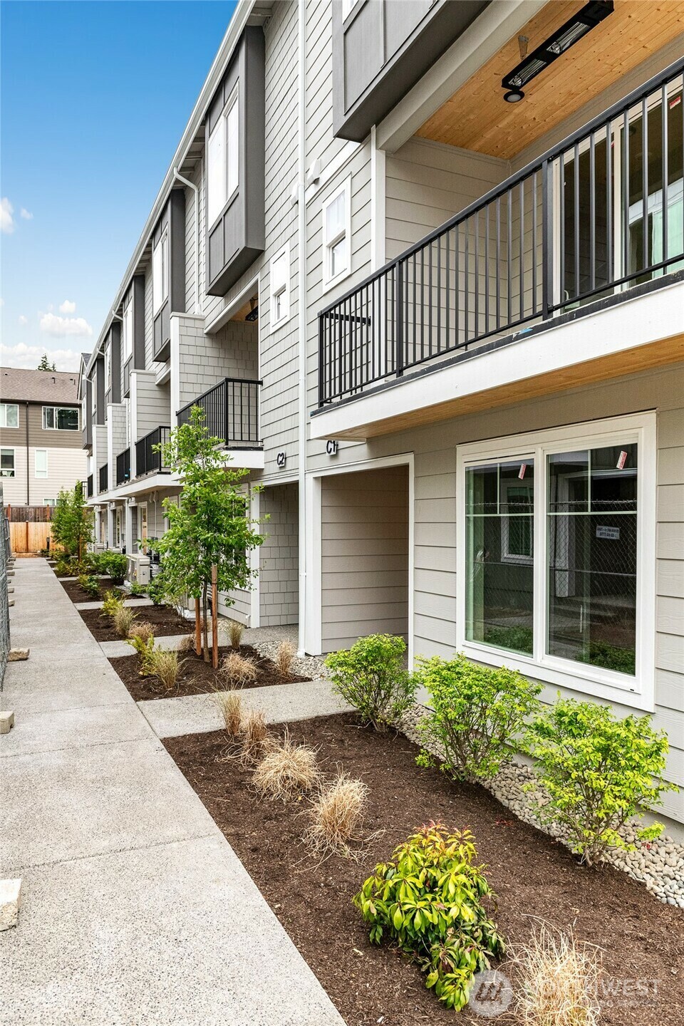 Property Photo: 13730 Manor Way G6 WA 98087
