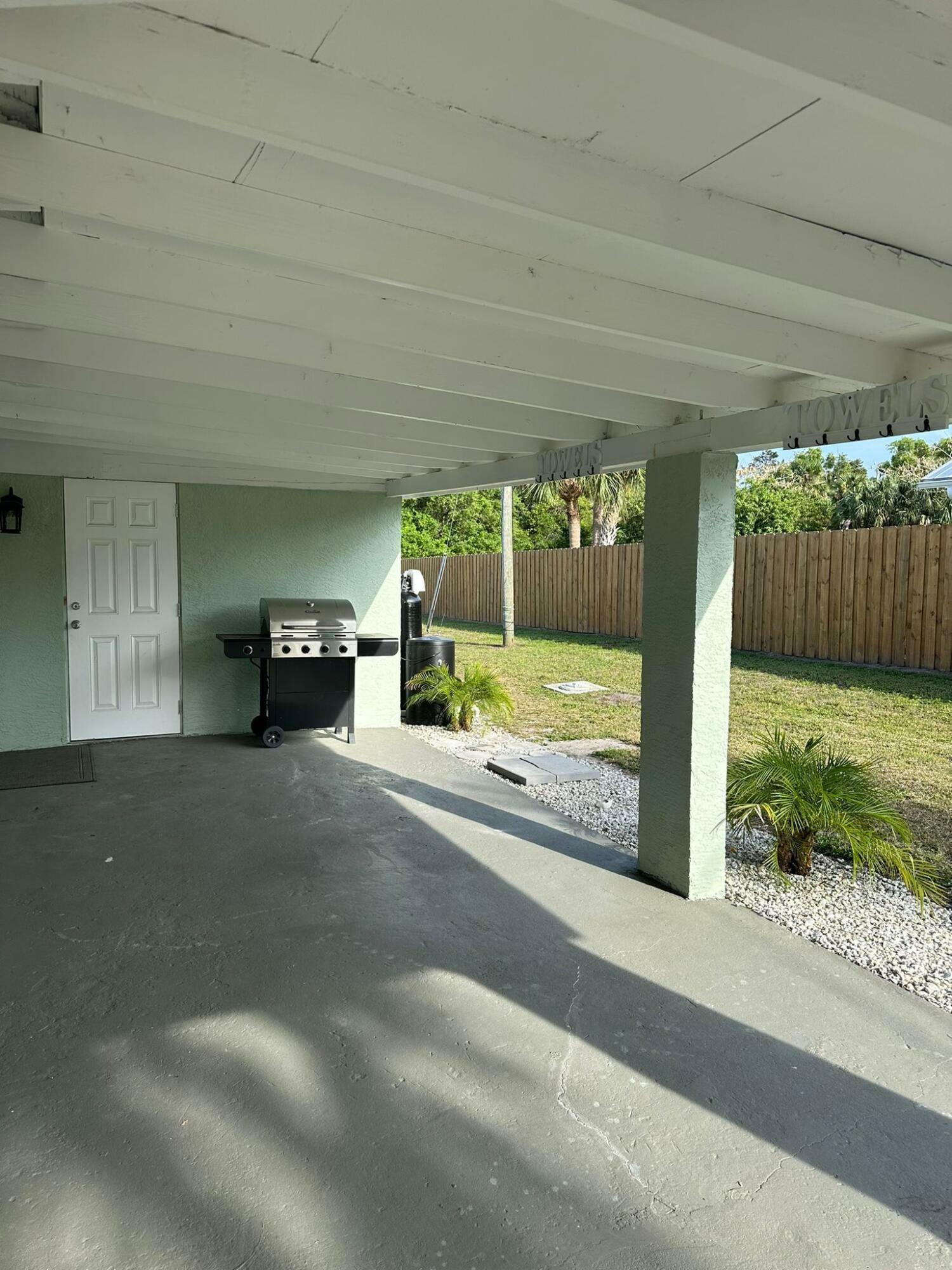 Property Photo: 4815 NE Savannah Road FL 34957