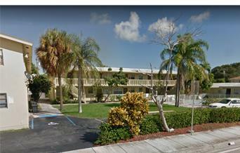 Property Photo: 1310 S Federal Highway 7 FL 33460