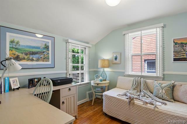 Property Photo: 2043 N Mildred Street MI 48128