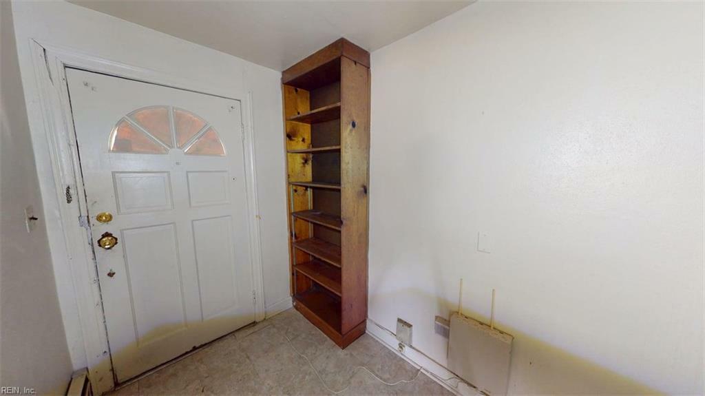 Property Photo: 1233 Transylvania Ave VA 23324