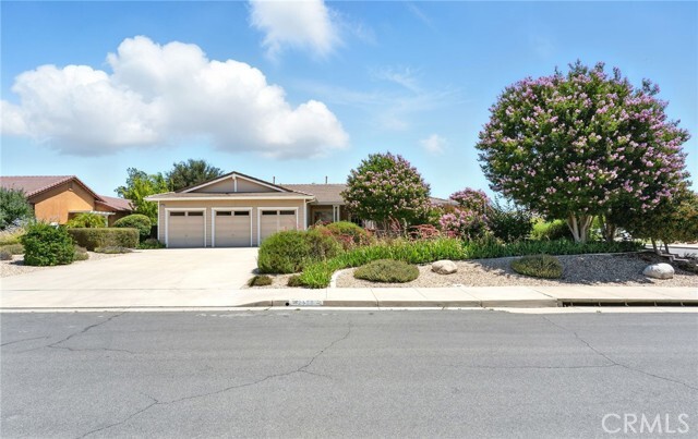 Property Photo:  42133 Wagon Wheel Lane  CA 92562 