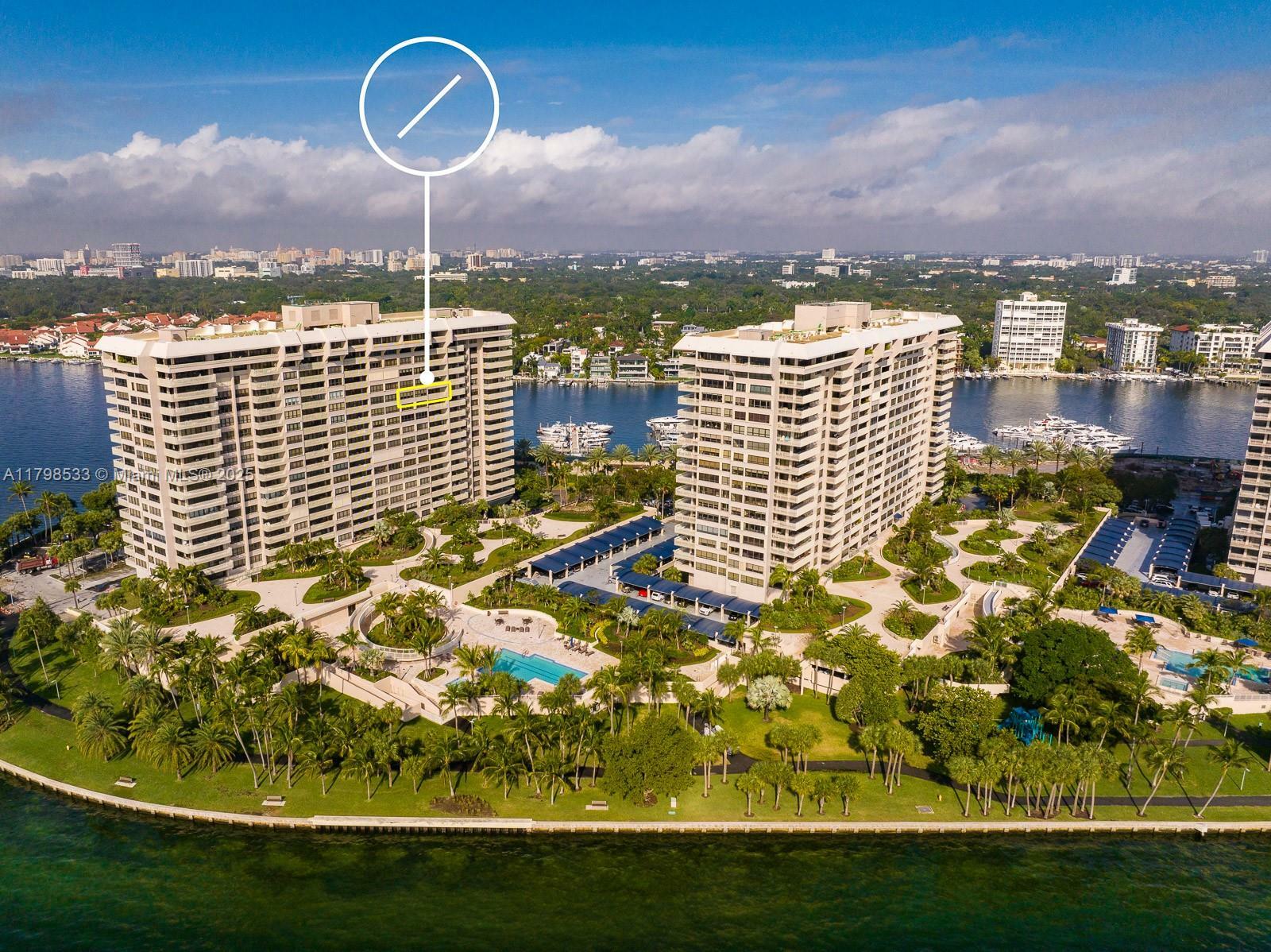 Property Photo:  1 Grove Isle Dr A1207  FL 33133 