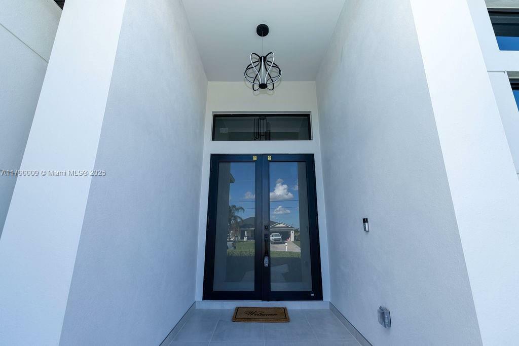 Property Photo: 1412 NW 33 Ave FL 33993
