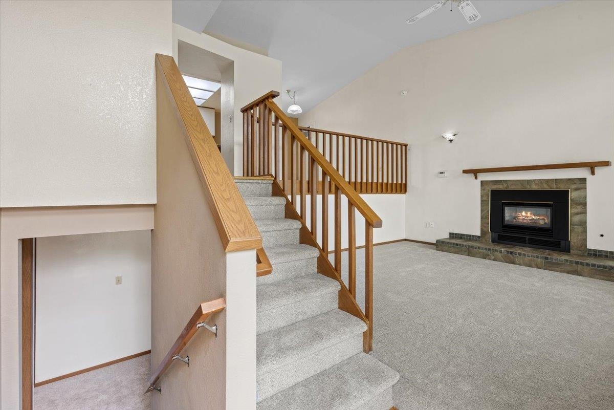 Property Photo: 15121 N Meadowview Dr WA 99021
