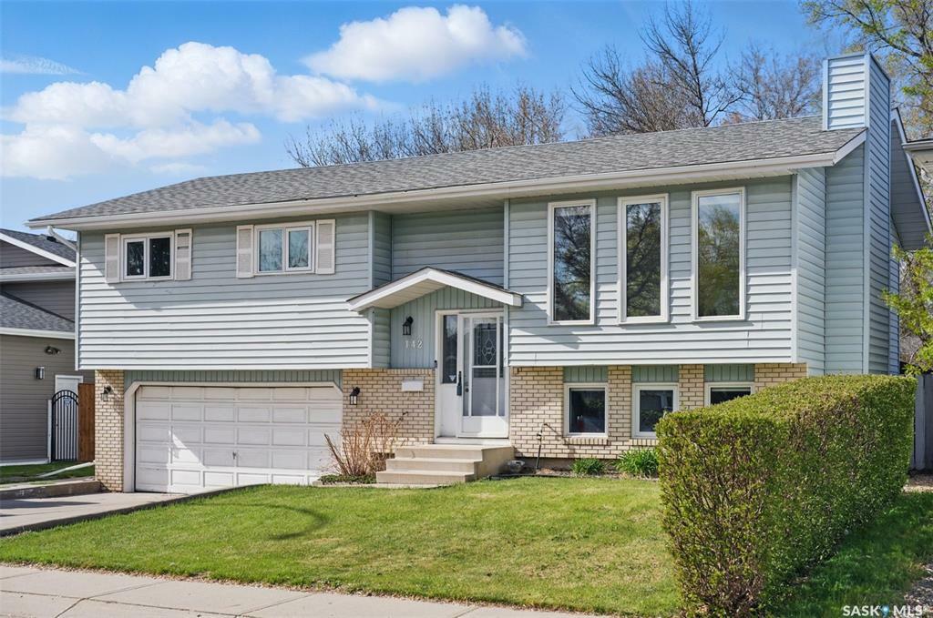 Property Photo: 142 Staigh Crescent SK S7N 3T3