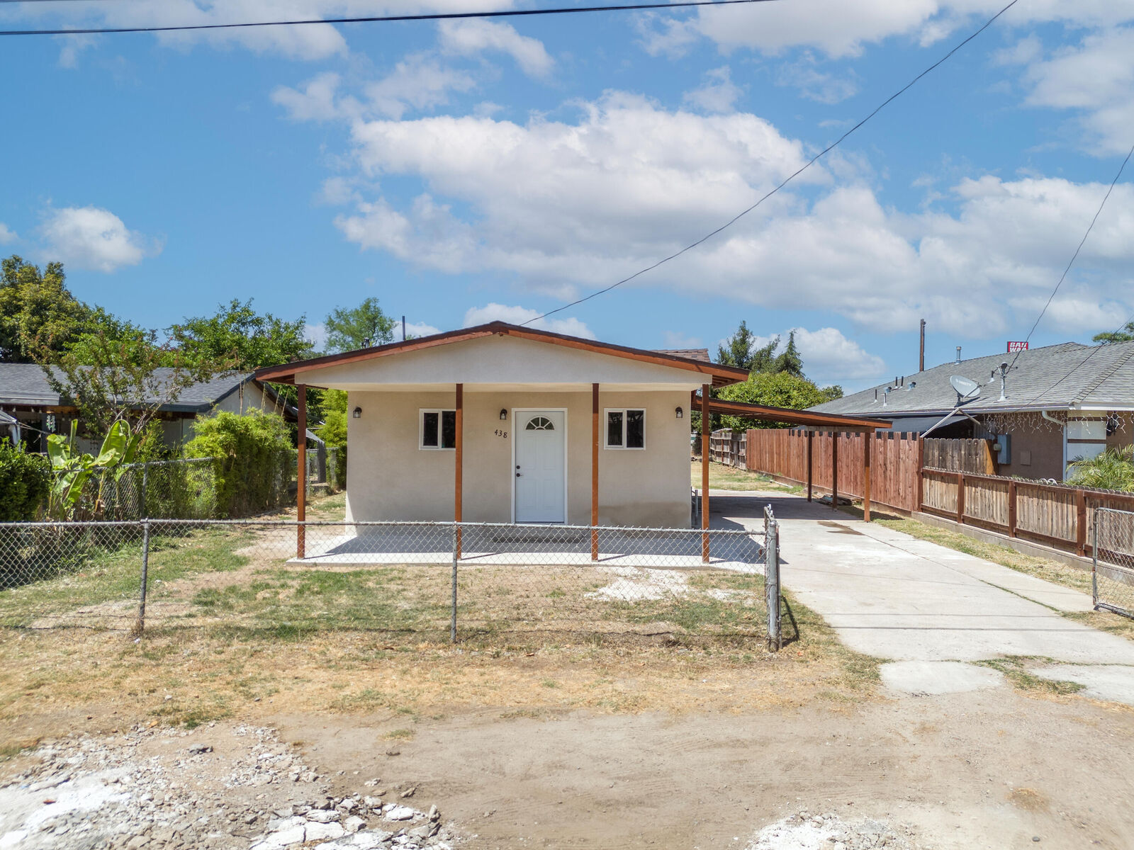 Property Photo:  438 Cedar Avenue  CA 93219 