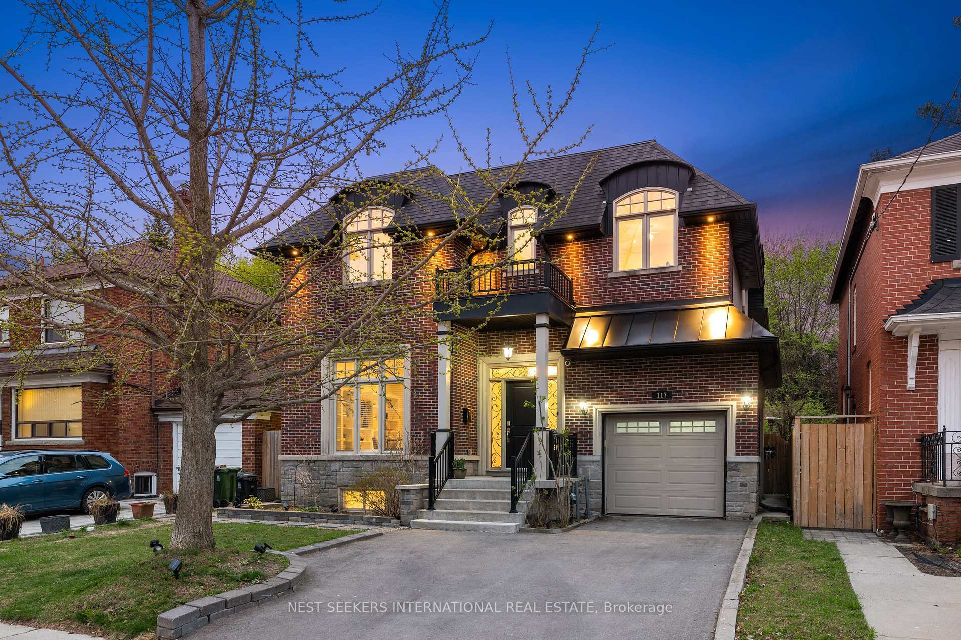 Property Photo: 117 Parkview Hill Crescent ON M4B 1R6