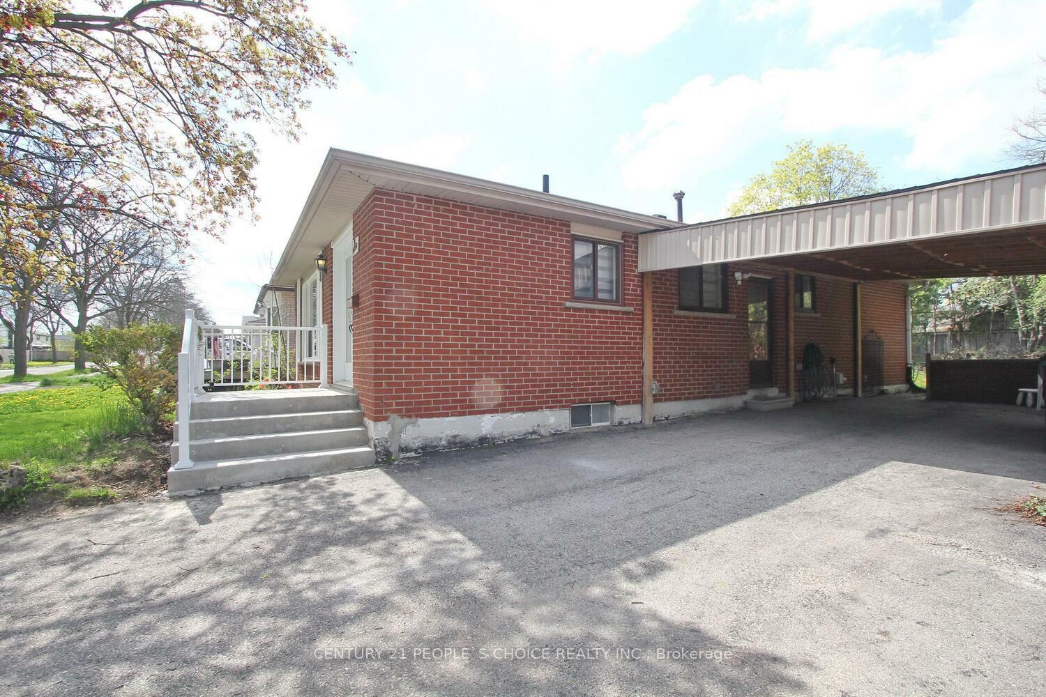 Photo de la propriété: 6 Midhurst Drive ON M9V 1Z7