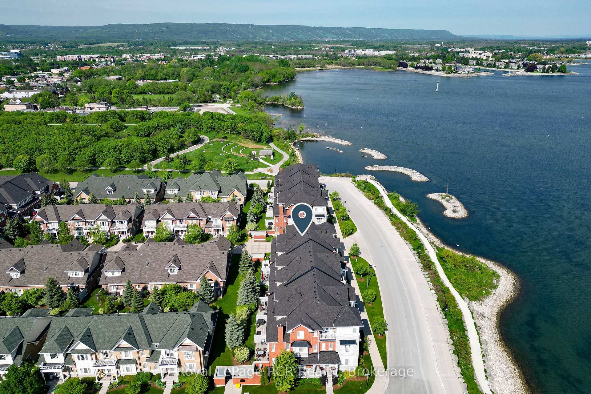 Property Photo: 16 Wheelhouse Crescent ON L9Y 0J9