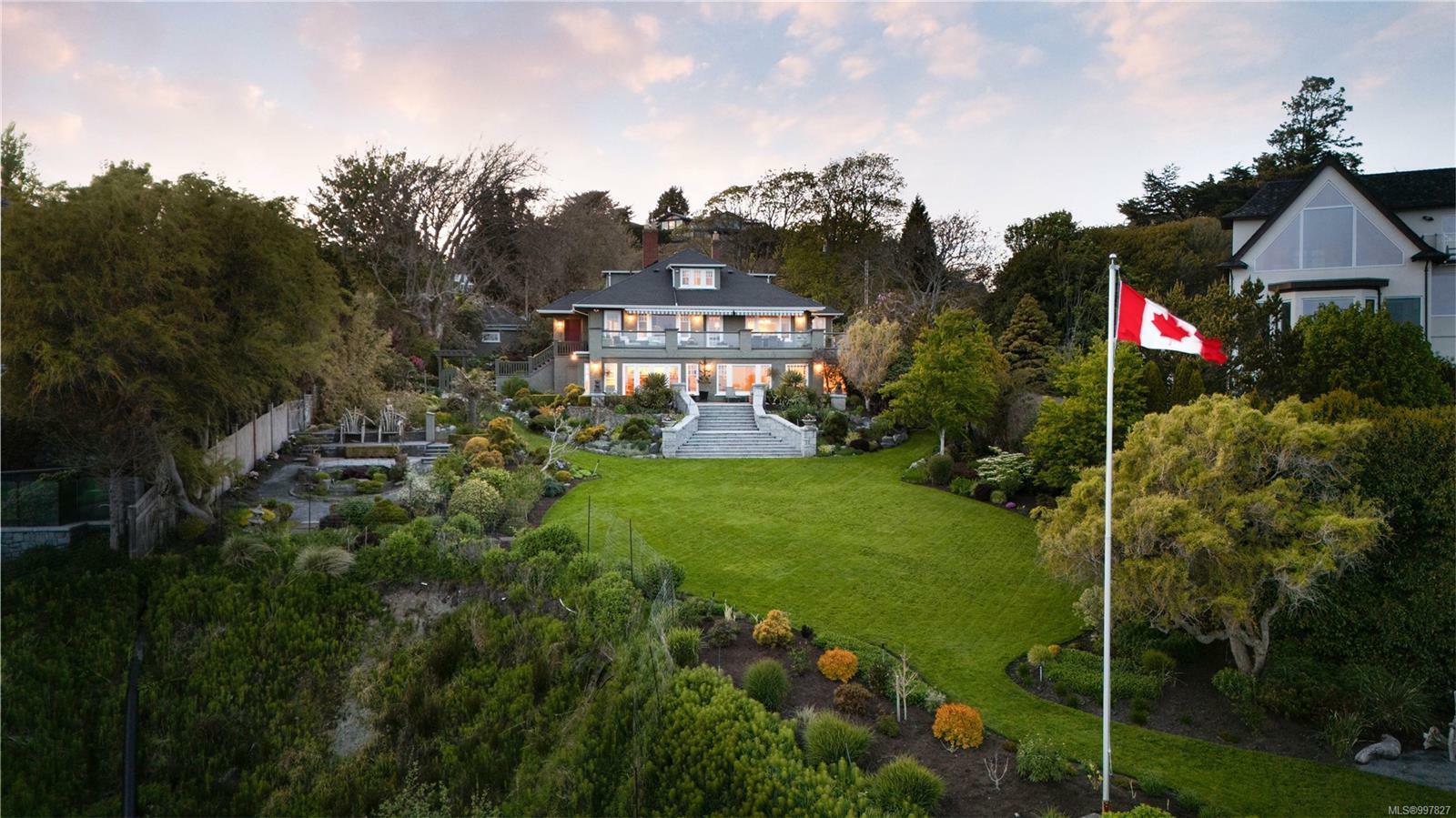 Property Photo: 261 King George Terr BC V8S 2J8