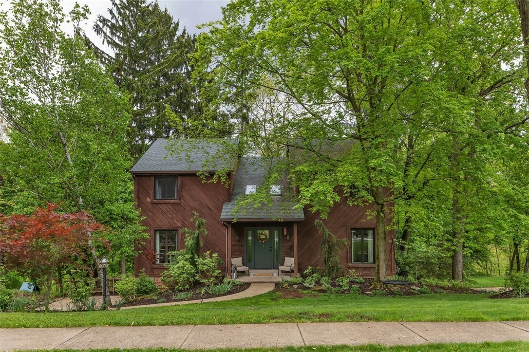 Property Photo: 10186 Woodbury Dr PA 15090