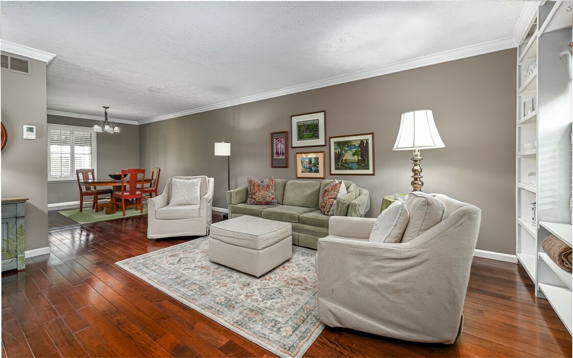 Property Photo: 419 Avery St PA 15212