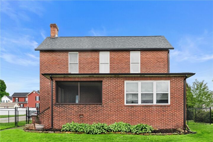 Property Photo:  206 Constitution Street  PA 15473 