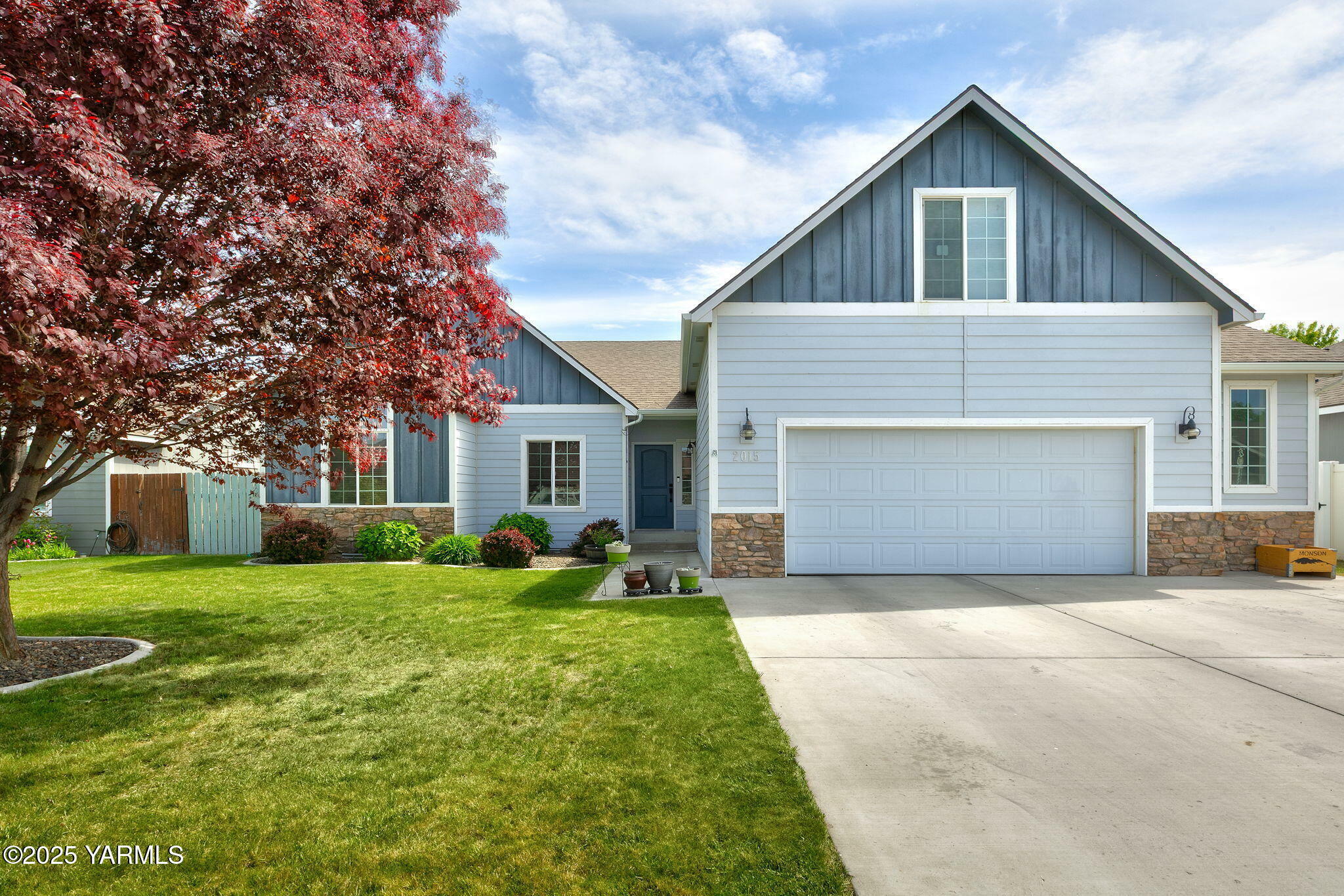 Property Photo: 2015 S 59th Ave WA 98903