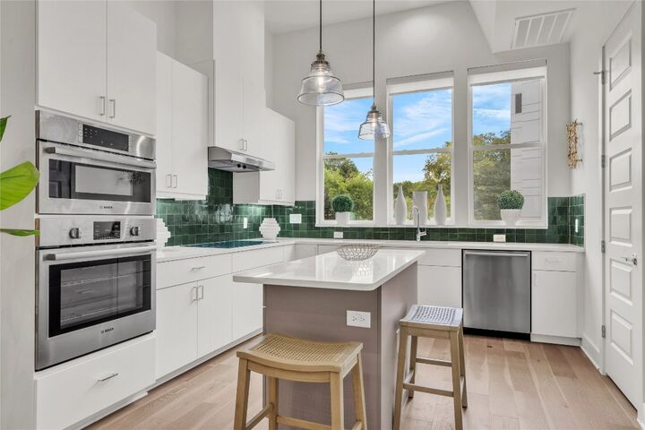 Property Photo: 2505 Bluebonnet Avenue 5 TX 78704