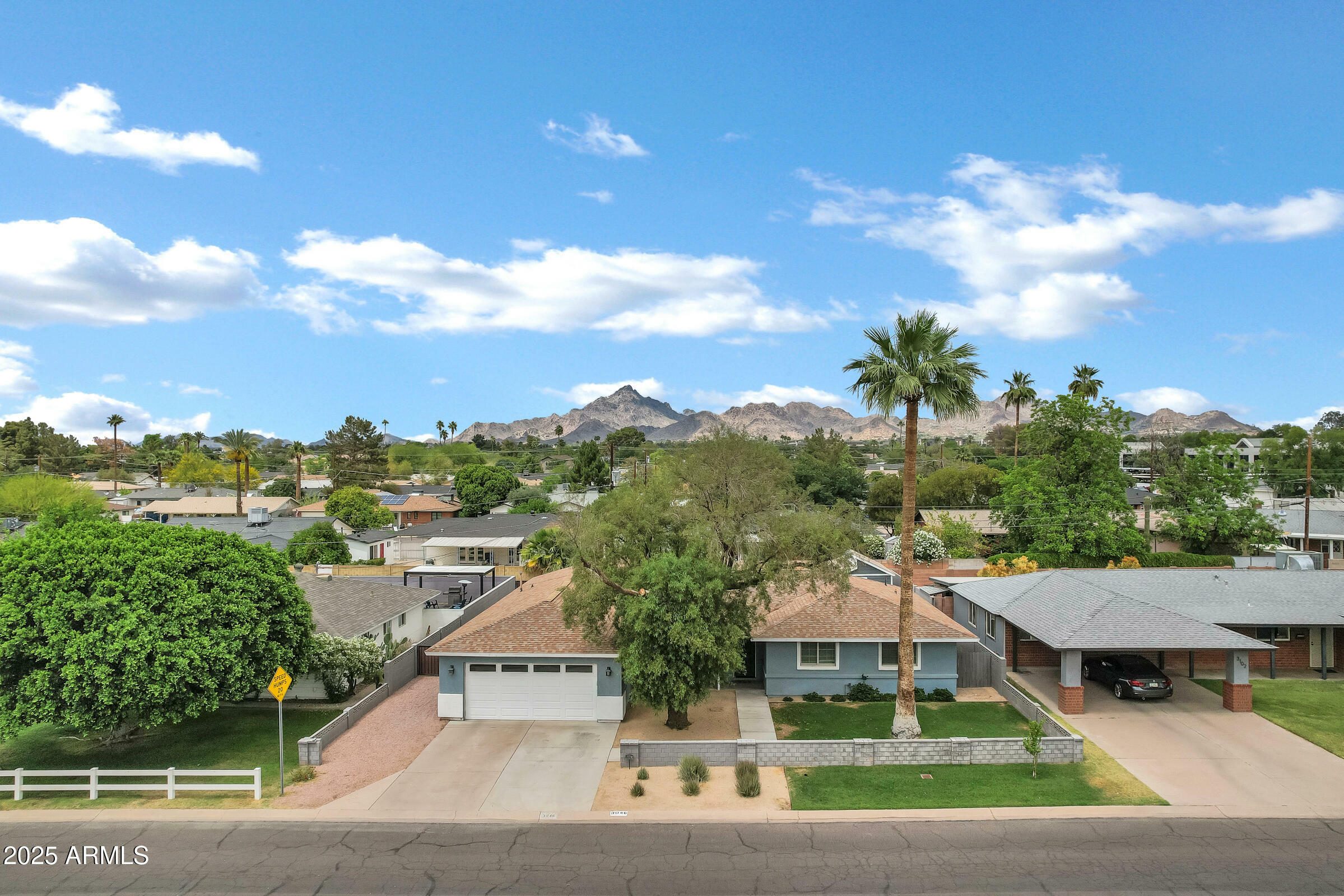 Property Photo: 3046 E Glenrosa Avenue AZ 85016